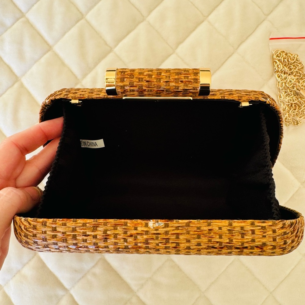 Straw woven hard body clutch bag - Picture 6 of 7